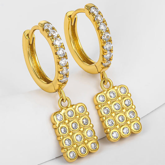 Kullattu TerÀsKorvakorut Valkoisella EmporiaŸ Kristallilla