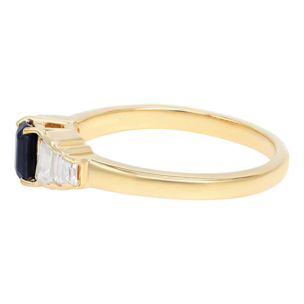 Kullattu hopeaSormus Valkoisella Topaasilla