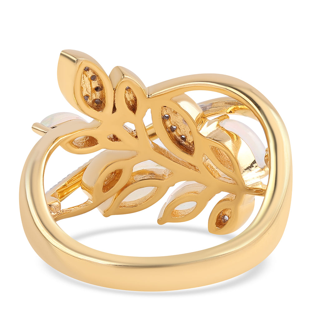 Kullattu hopeaSormus Etiopialaisella Lega Dembi Opaalilla ja Valkoisella Topaasilla