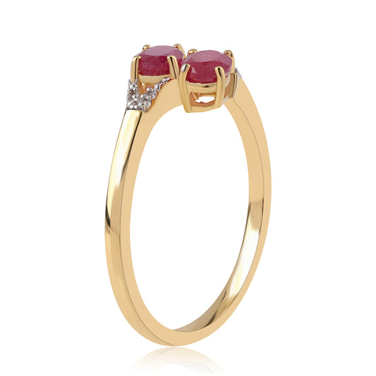 Kullattu hopeaSormus Mosambikin Rubiinilla ja Valkoisella Topaasilla