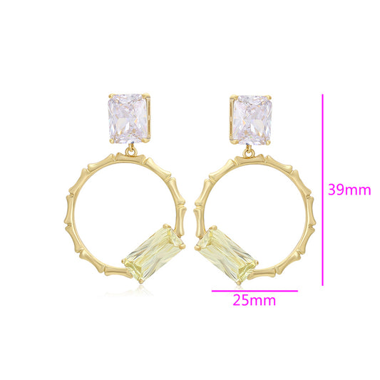 Kullattu TerÀsKorvakorut VihreÀllÀ EmporiaŸ Kristallilla ja Valkoisella EmporiaŸ Kristallilla