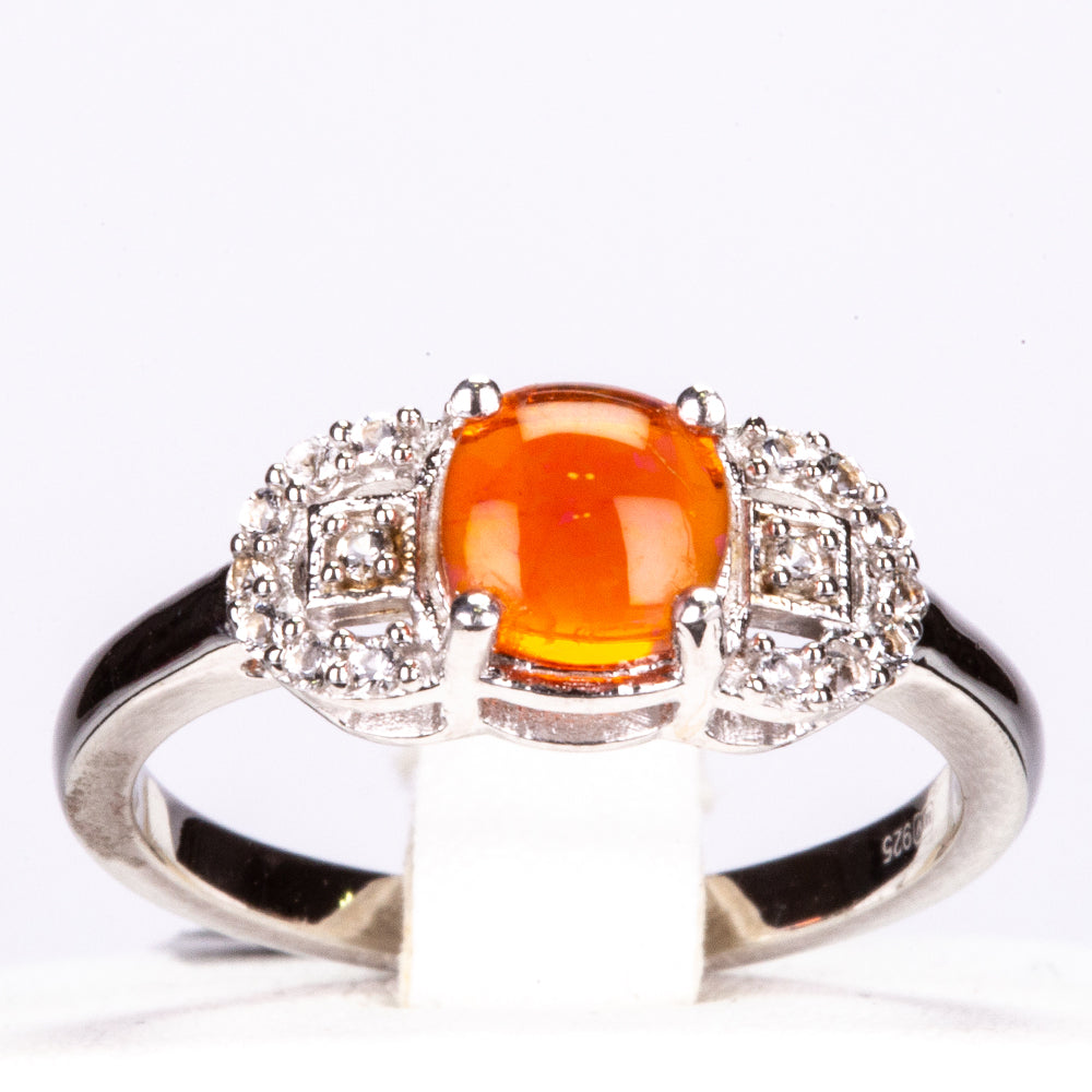 Hopeasormus Lega Dembin Oranssilla Opaalilla ja Valkoisella Topaasilla