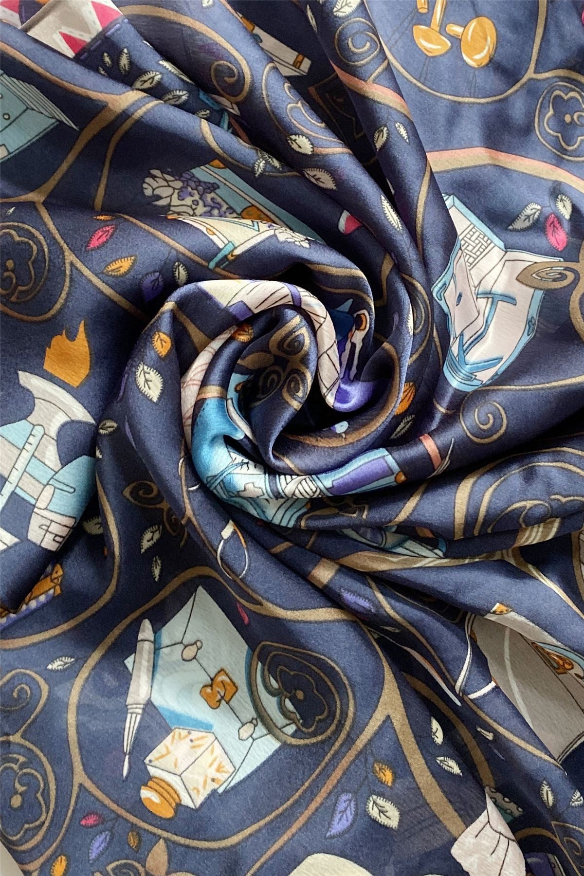 100% Aito Silkkihuivi/-saali, 90 cm x 180 cm, Tyylikäs Laukkukuvio, Laivastonsininen