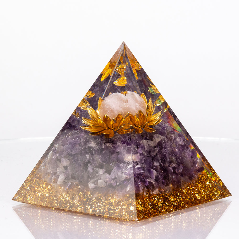 Kultaisen valon yhteyspyramidin talismani 1 