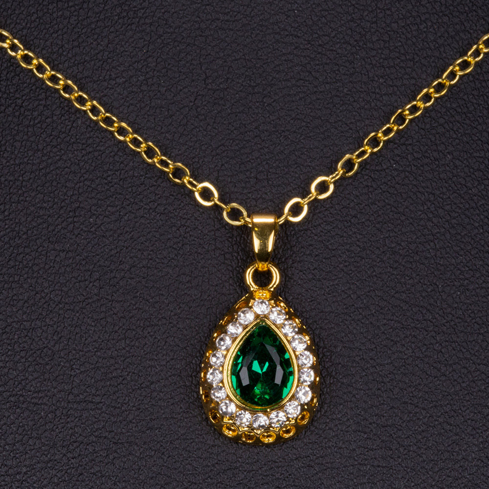 Kullattu TeräsSetti Vihreällä Emporia® Kristallilla ja Valkoisella Emporia® Kristallilla ( Kaulakoru+Korvakorut+Rannekoru+Sormus+Riipus ) 3 