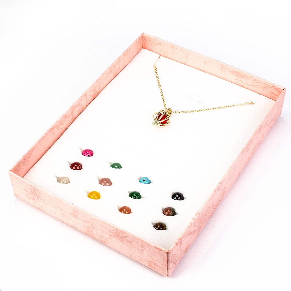 Kullattu TeräsSetti Punaisella Akaatilla ja Turkoosilla ( Kaulakoru+Riipus )