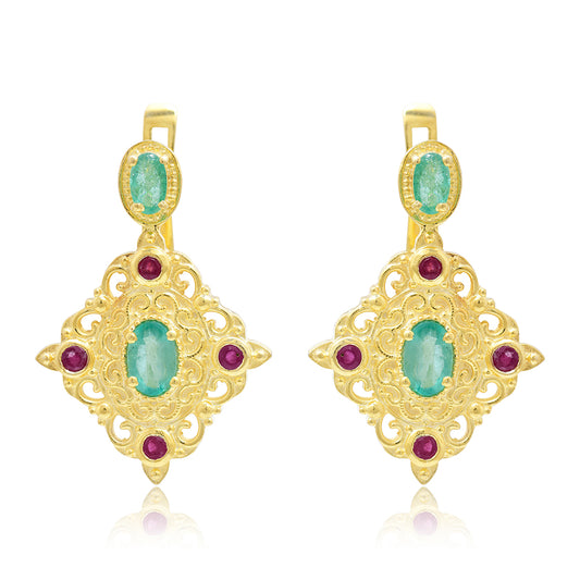 Kullatut hopeat Korvakorut Malagassin Rubiinilla ja Brasilian Smaragdilla