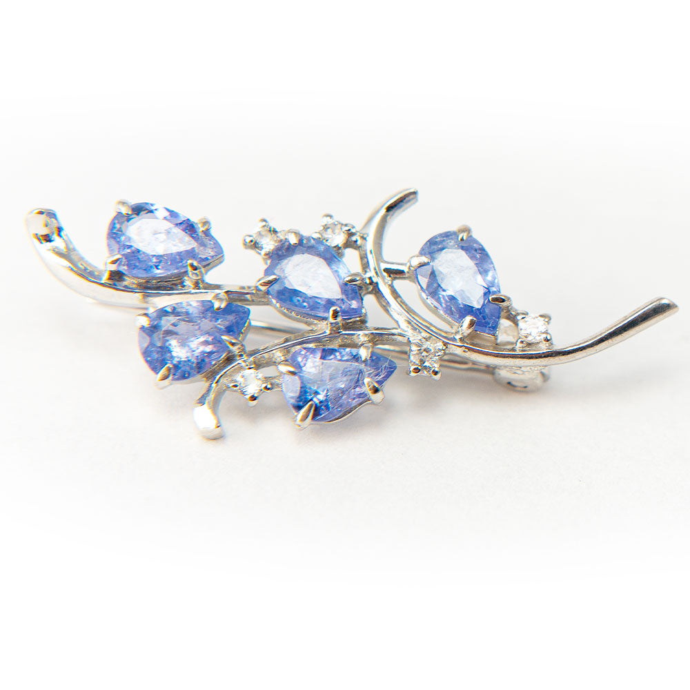 HopeaRintaneula AAA Tansaniitilla ja Valkoisella Topaasilla