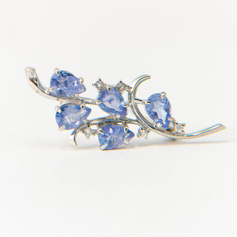 HopeaRintaneula AAA Tansaniitilla ja Valkoisella Topaasilla 1 