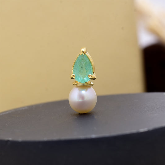 Kullattu hopeaRiipus Brasilian Smaragdilla ja Makeanveden Valkoisella Helmellä