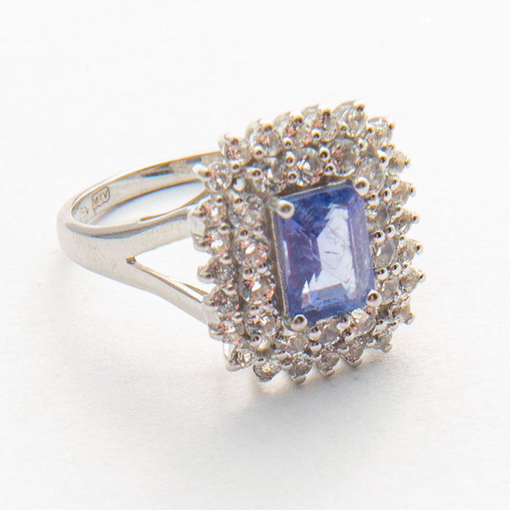 HopeaSormus AAA Tansaniitilla