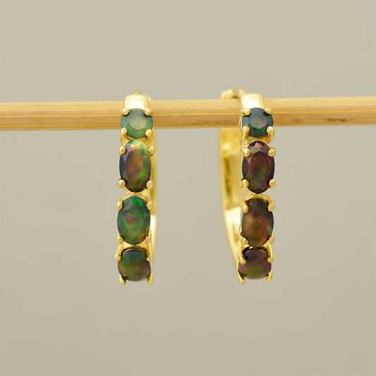 Kullatut hopeat Korvakorut Etiopialaisella Lega Dembi Opaalilla