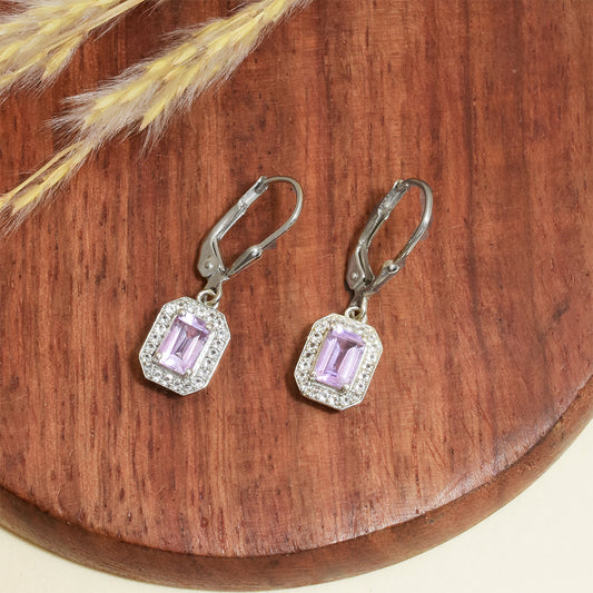 HopeaKorvakorut Brasilian Smaragdilla ja Valkoisella Topaasilla