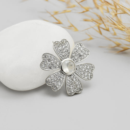 HopeaRintaneula Sateenkaarikuukivellä ja Valkoisella Topaasilla