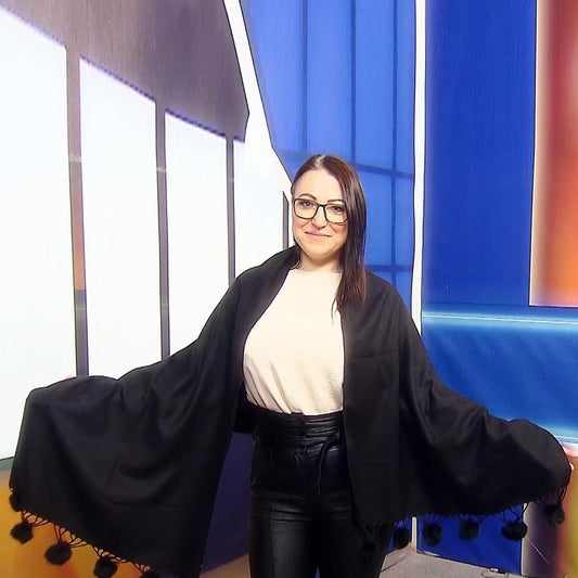 Huivi/saali jossa aito pom pom turkis, 60 cm x 170 cm, musta