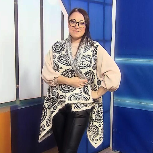 Neulottu poncho, 80 cm x 130 cm, valkomusta