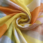 Kukallinen ja maaliviivakuviollinen huivi/saali, keltainen, 80 cm x 180 cm